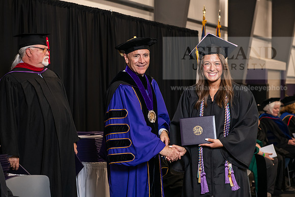 004SpGradBachelorNursing0524AWB_9713