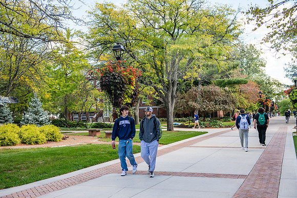 FallCampusLife1024AWB_1736
