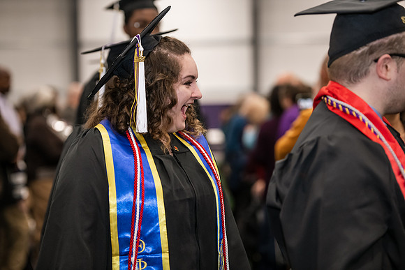 047WIGradProcessional1222ALW_0109
