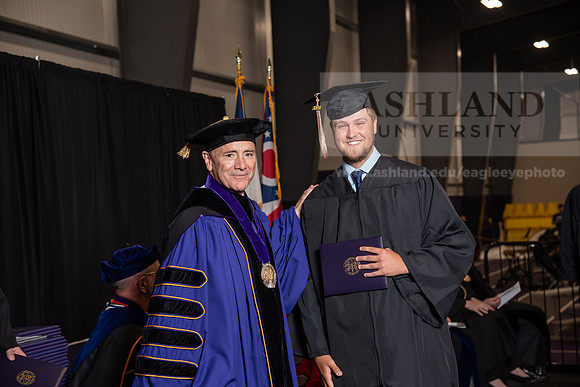 068SpGradBachelorScienceBusiness0524TR_DSC_5400