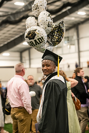 043SpGradPostCeremony0525AWB_4859