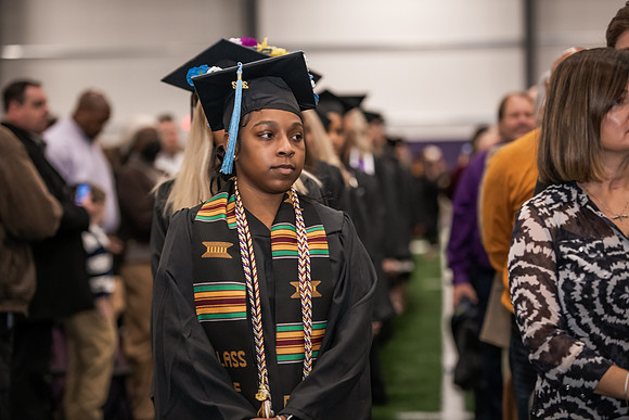 135WIGradProcessional1222ALW_0175