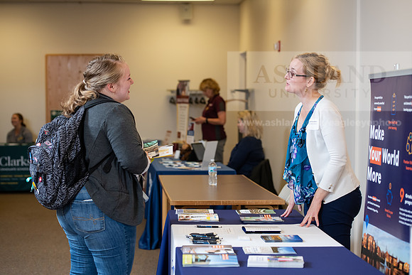 CareerGradFair0919ALW_7571