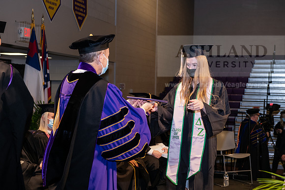 013BachelorBusinessWiGrad1221ALW_6968
