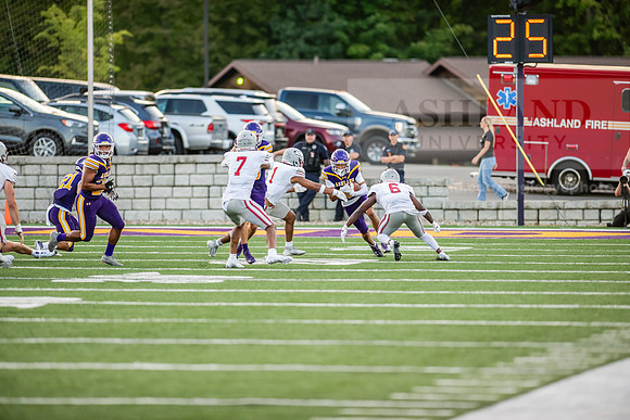 AUvIUPFootball0924AWB_3728