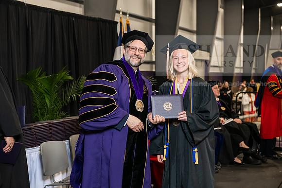 192SPGradBachelorScienceBusinessAdmin0525AWB_4340