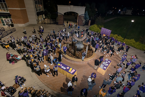 ParadeOfPurple1021ALW_6530