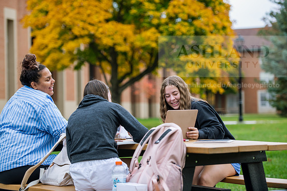 FallCampusLife1022ALW_1332