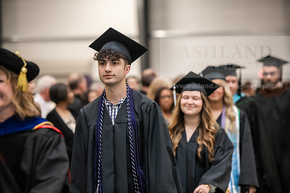 038SpGradProcessional0525AWB_2342