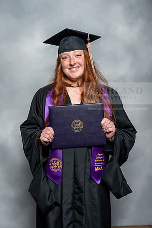 092SpGradMasterBusinessAdmin0525AU-Graduation-2025-Andrew-0438