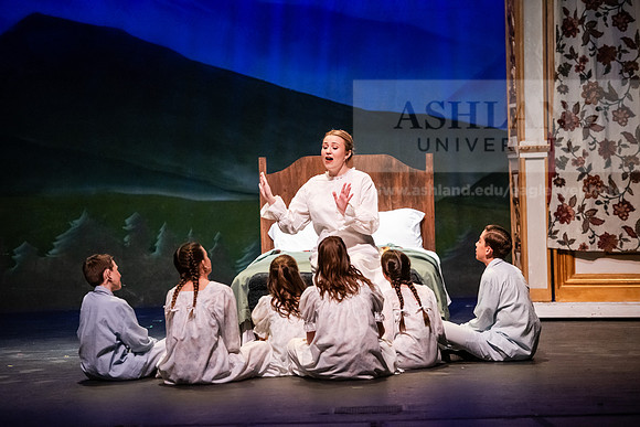 TheatreSoundOfMusic0325AWB_2203
