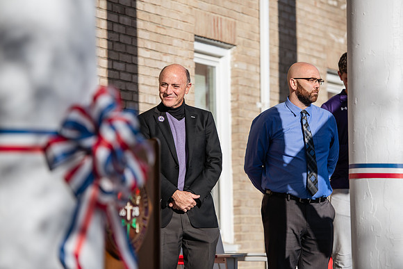 HomecomingUSAHouseRibbonCeremony1023AWB_6164
