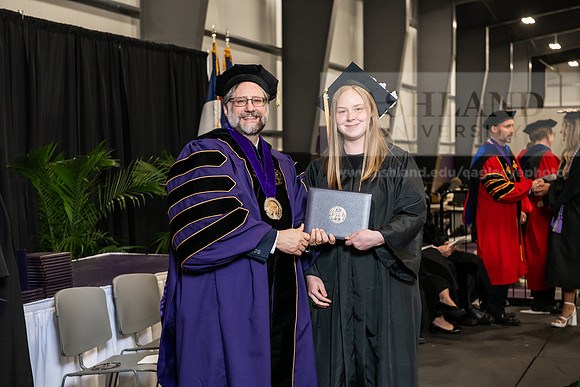 083SPGradBachelorScienceNursing0525AWB_4751