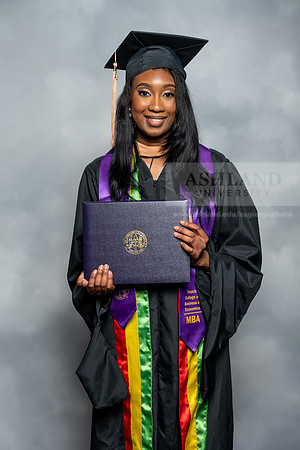 064SpGradMasterBusinessAdmin0525AU-Graduation-2025-Andrew-0428