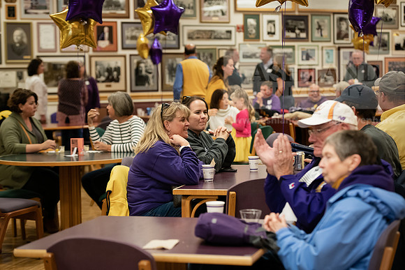 083HomecomingAlumniParty1019ALW_7592