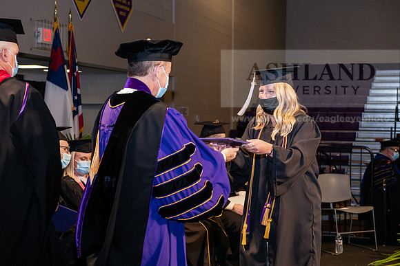 042BachelorBusinessWiGrad1221ALW_6989