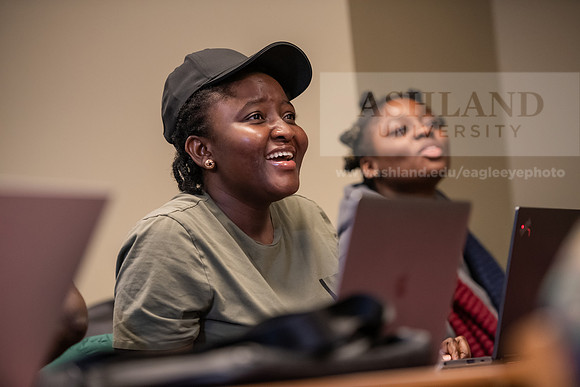 MBADigitalMarketing0324AWB_8265