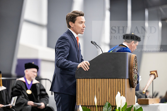 011SPGradCeremony0522FU1A8760