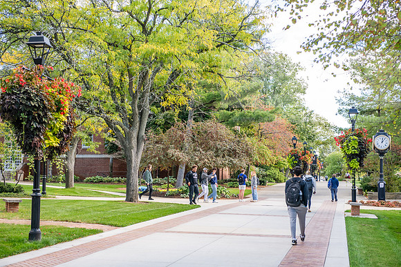 FallCampusLife1024AWB_1722