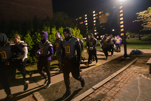 ParadeOfPurple1021ALW_6312