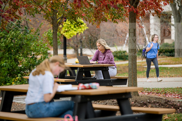 FallCampusLife1022ALW_1244