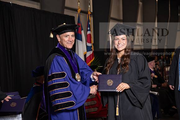 034SpGradBachelorScienceBusiness0524TR_DSC_5377