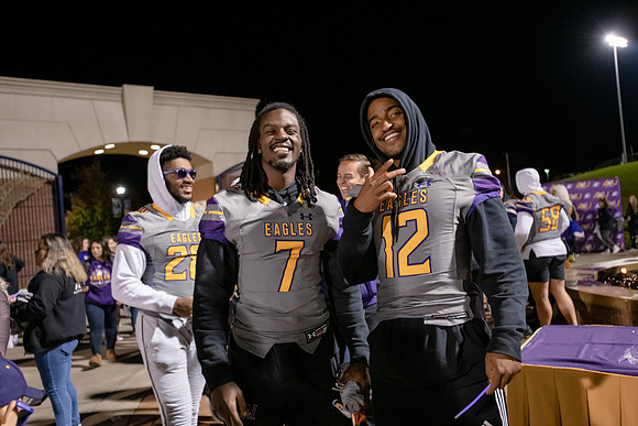 ParadeOfPurple1021ALW_6557