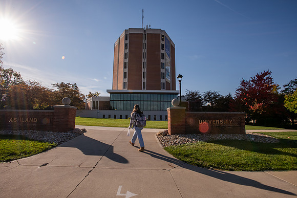 FallCampusLife1024AWB_5236