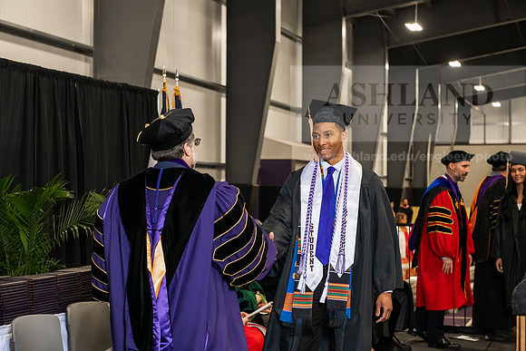 048SPGradBachelorScienceBusinessAdmin0525AWB_4214