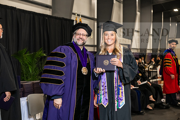 137SPGradBachelorScienceBusinessAdmin0525AWB_4290
