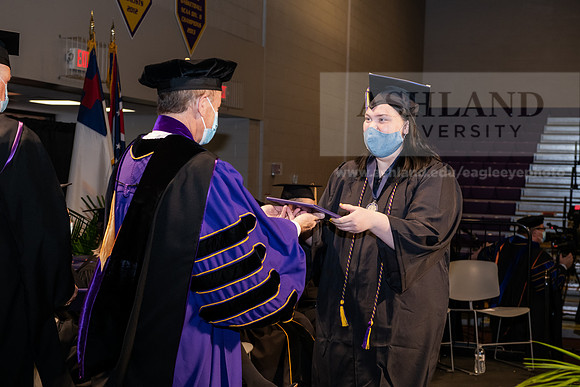 017BachelorArtsWiGrad1221ALW_6844