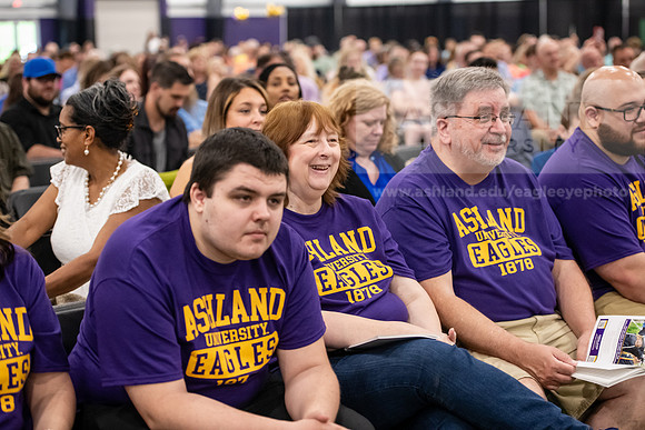 025SPGradCeremony0524AWB_8809