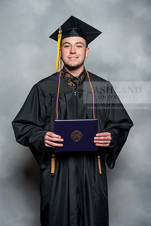 033SpGradBachelorSciBusAdmin0525AU-Graduation-2025-Andrew-1013