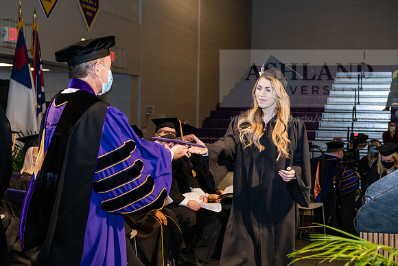 056BachelorEducationWiGrad1221ALW_7052