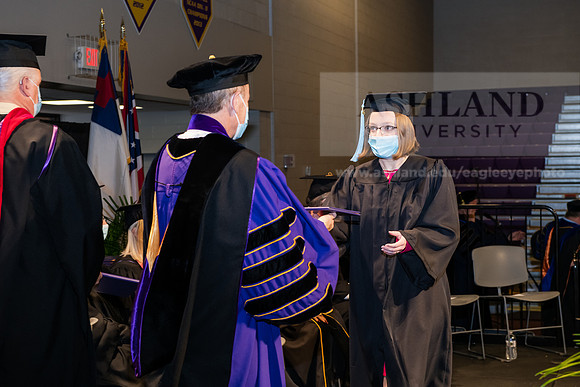 042BachelorEducationWiGrad1221ALW_7041