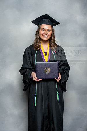 009SpGradBachelorSciBusAdmin0525AU-Graduation-2025-Andrew-1006