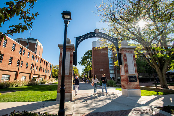 FallCampusLife1024AWB_1543