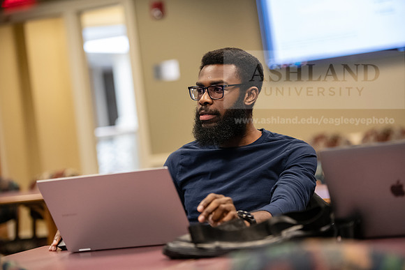 MBADigitalMarketing0324AWB_8173