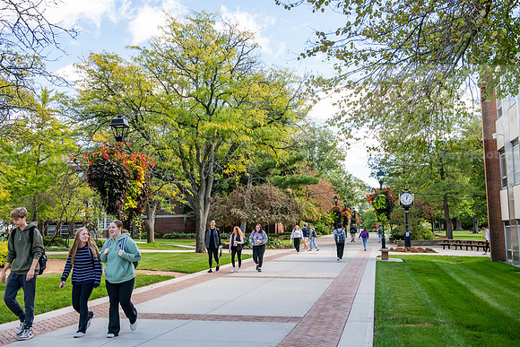 FallCampusLife1024AWB_1711