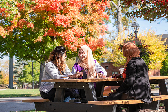 FallCampusLife1024AWB_5872