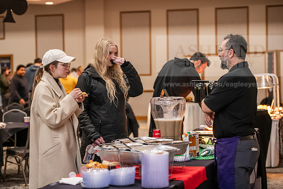 DiningServicesFoodShow0225AWB_6806
