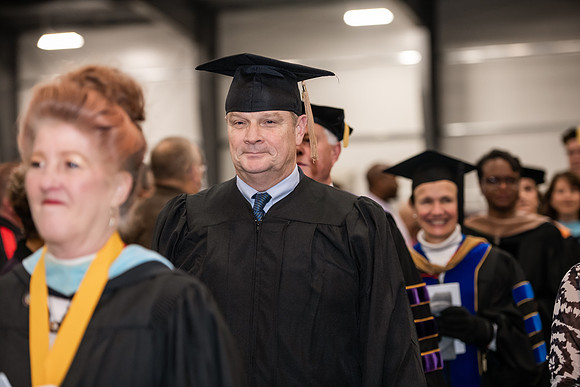 173WIGradProcessional1222ALW_0221
