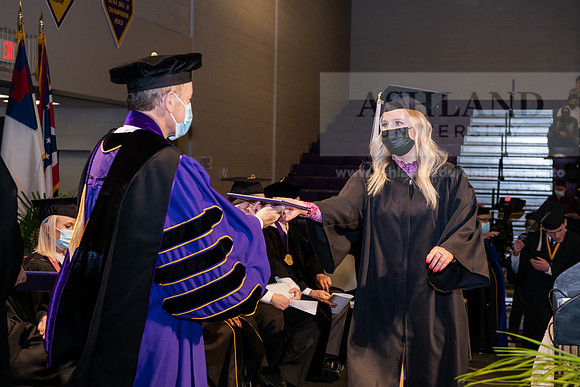 017BachelorBusinessWiGrad1221ALW_6971