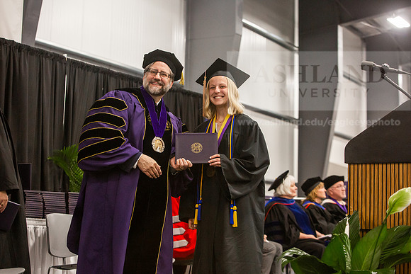 191SpGradBachelorSciBusAdmin0525JH6Q8B9452