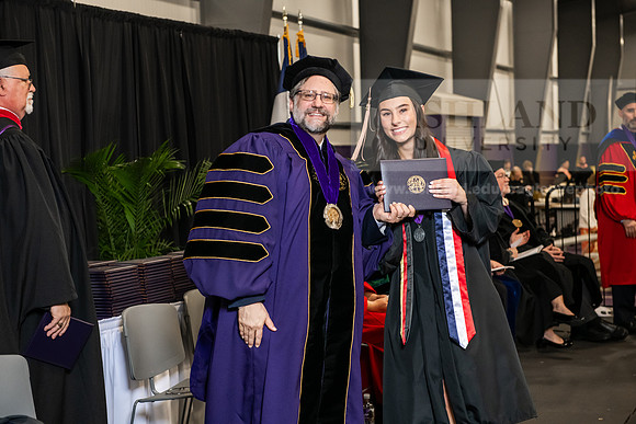 123SPGradBachelorScienceBusinessAdmin0525AWB_4280