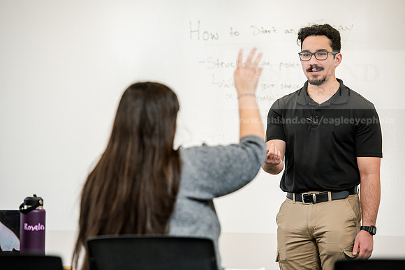 AdmissionsLatinoHispanicMarketing0125AWB_9628