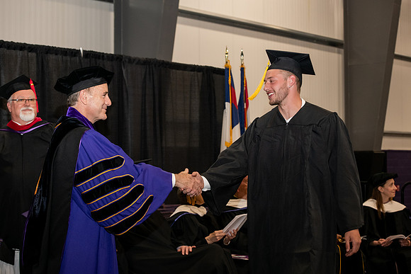 207SPGraduates0522ALW_1585