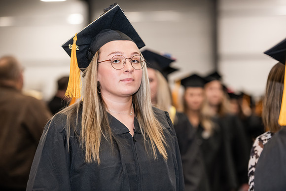 146WIGradProcessional1222ALW_0187