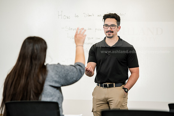 AdmissionsLatinoHispanicMarketing0125AWB_9639