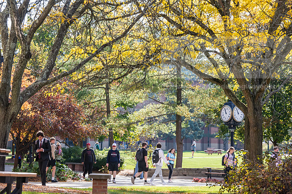 FallCampusLife1024AWB_5425